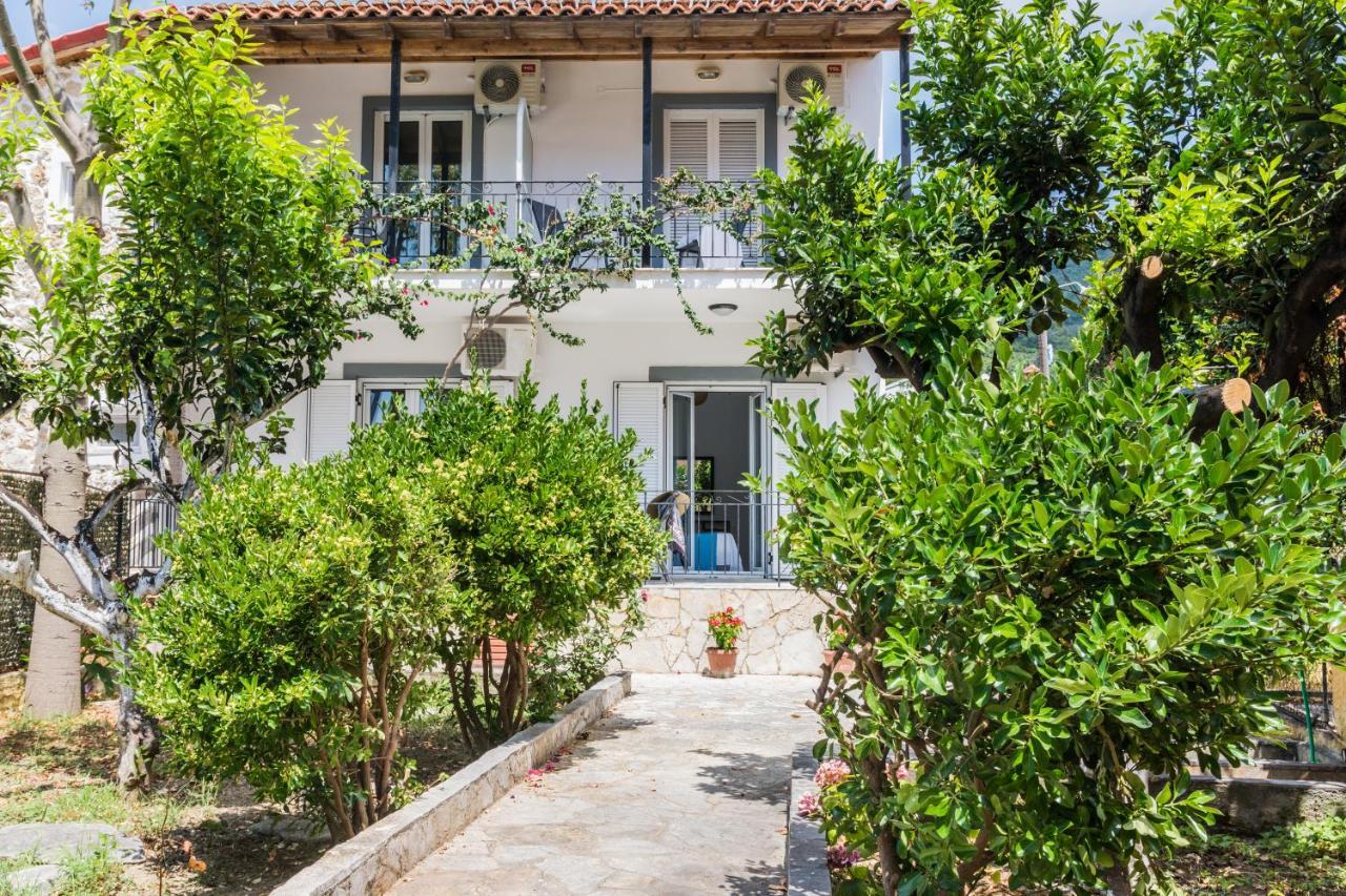 Irini Apartments And Studios Agios Gordios  Exterior photo