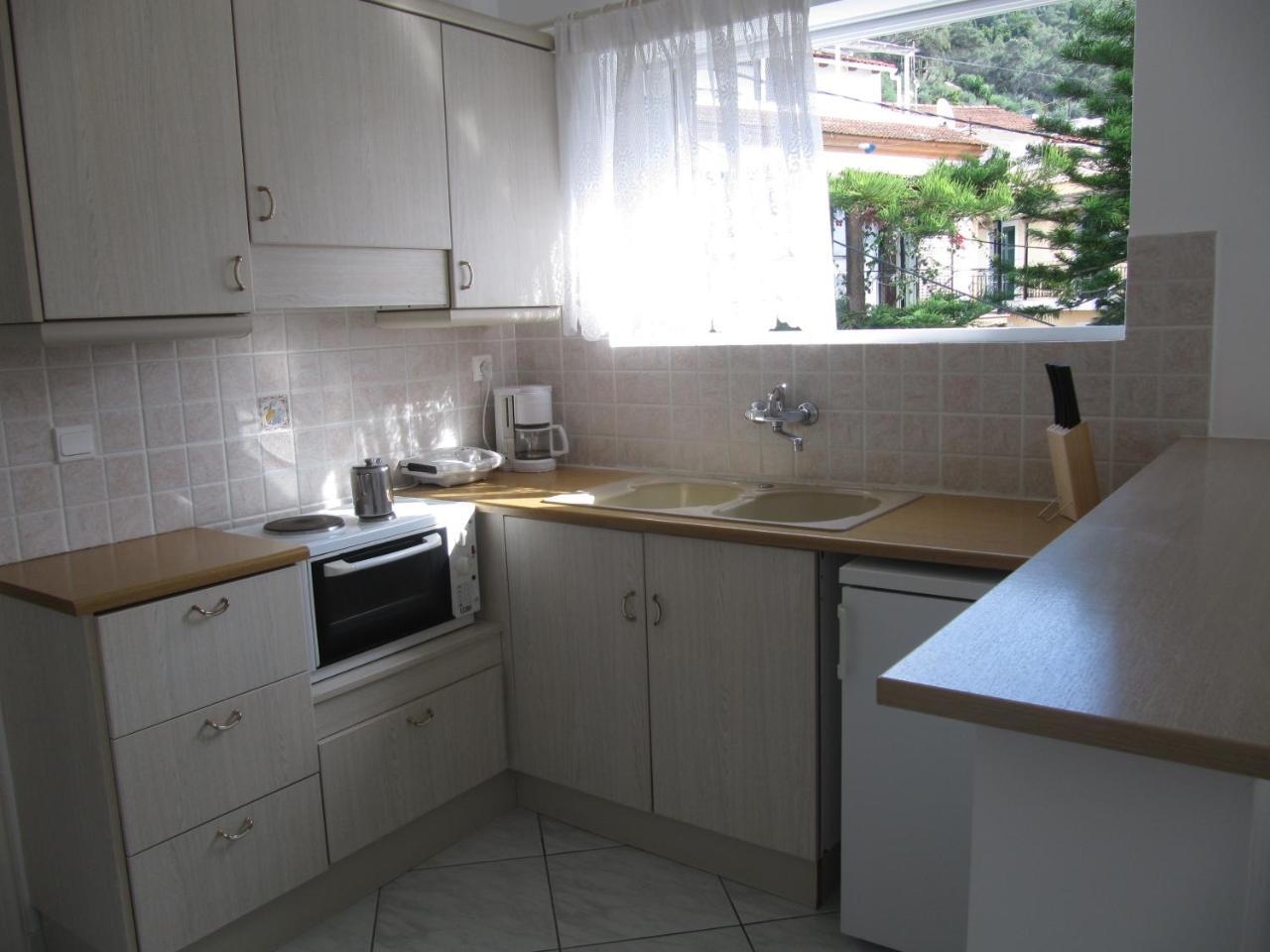 Irini Apartments And Studios Agios Gordios  Exterior photo